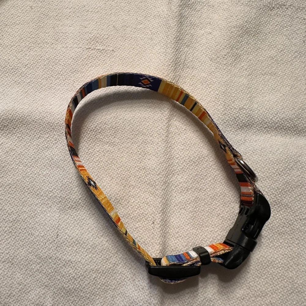S Dog Collar Southwestern Pattern Adjustable Buckle Lightweight Washable NWOT